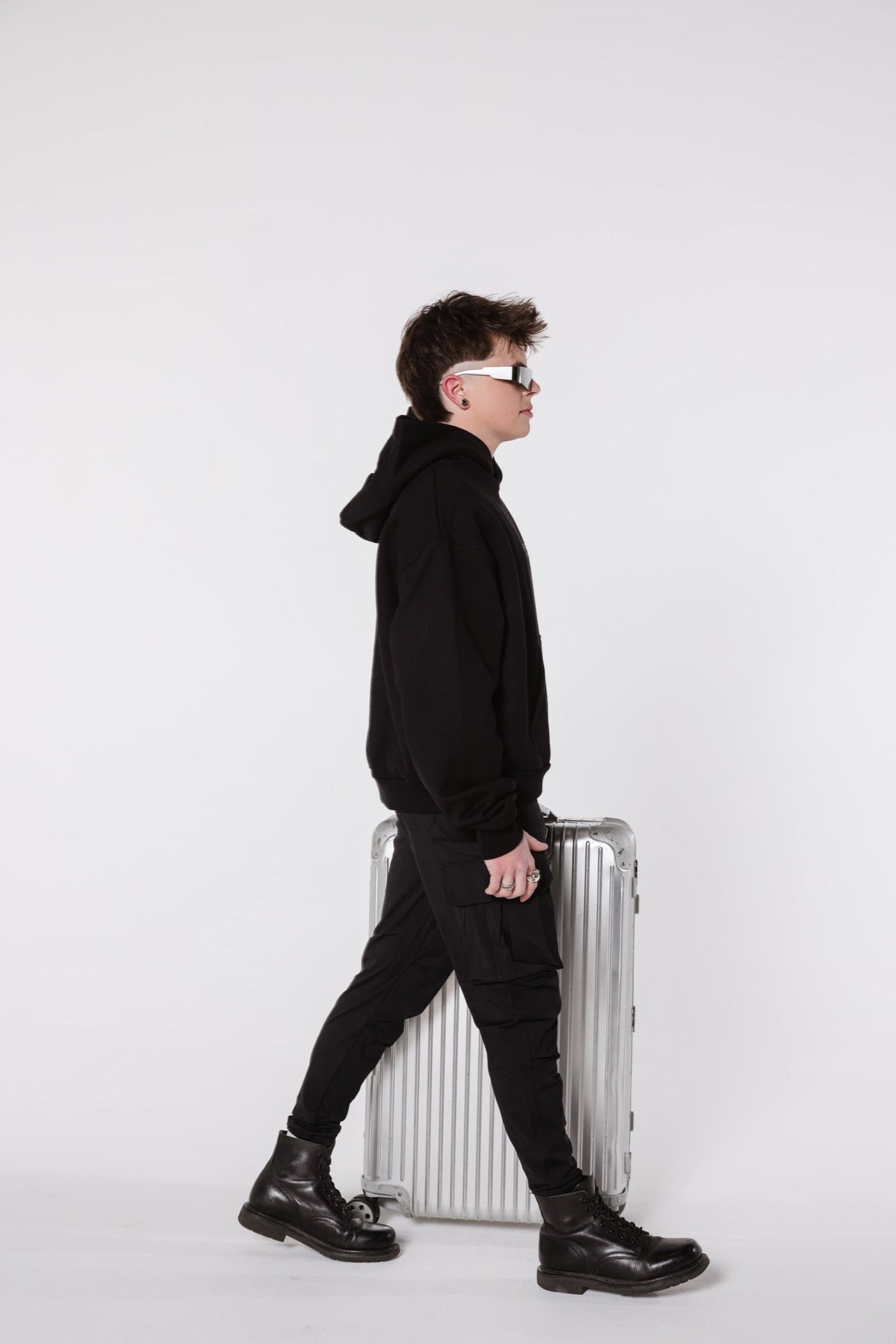 Dubai Cargo suitcase profile fit