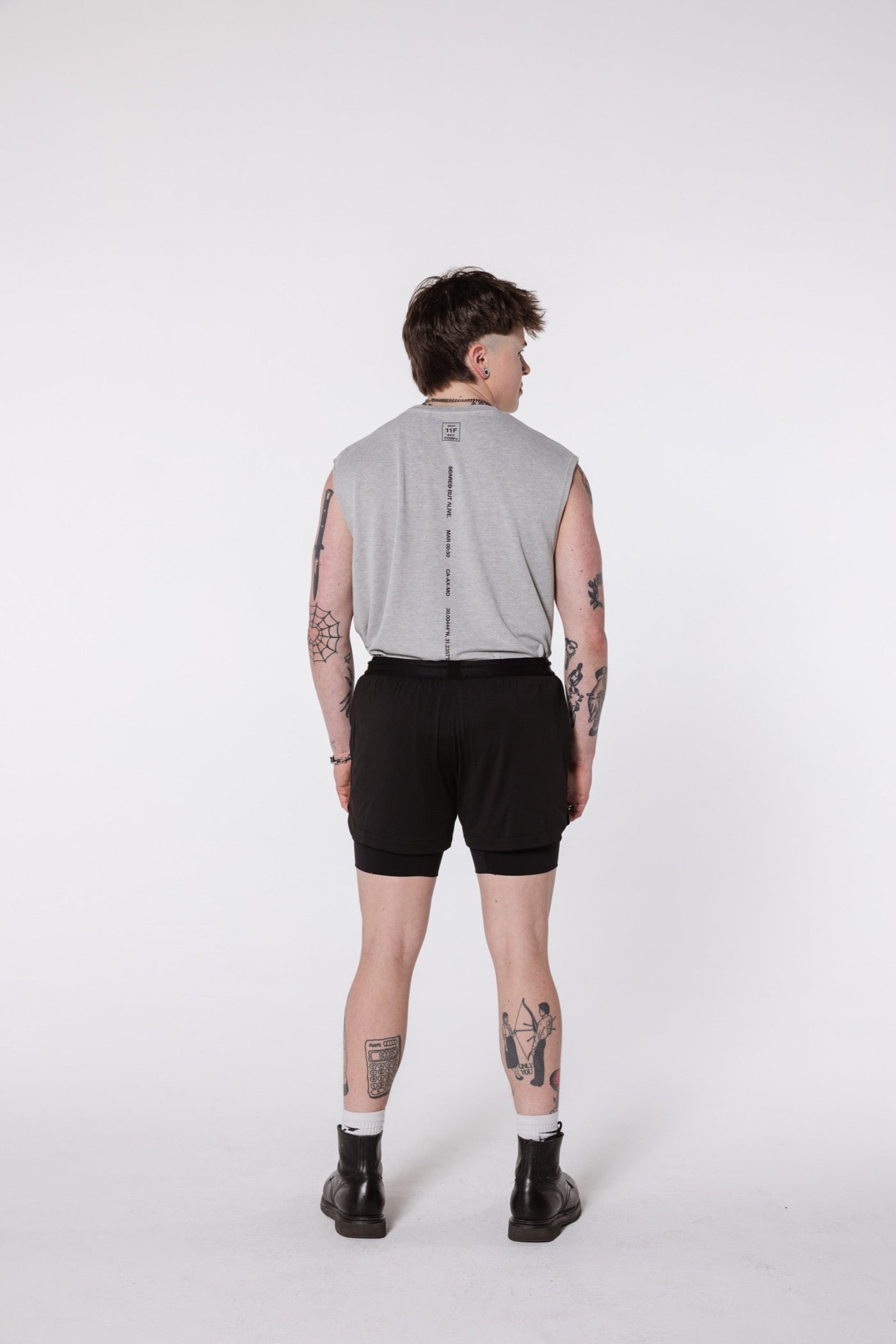 Hawaii 5 inch Short Black Out back studio fit