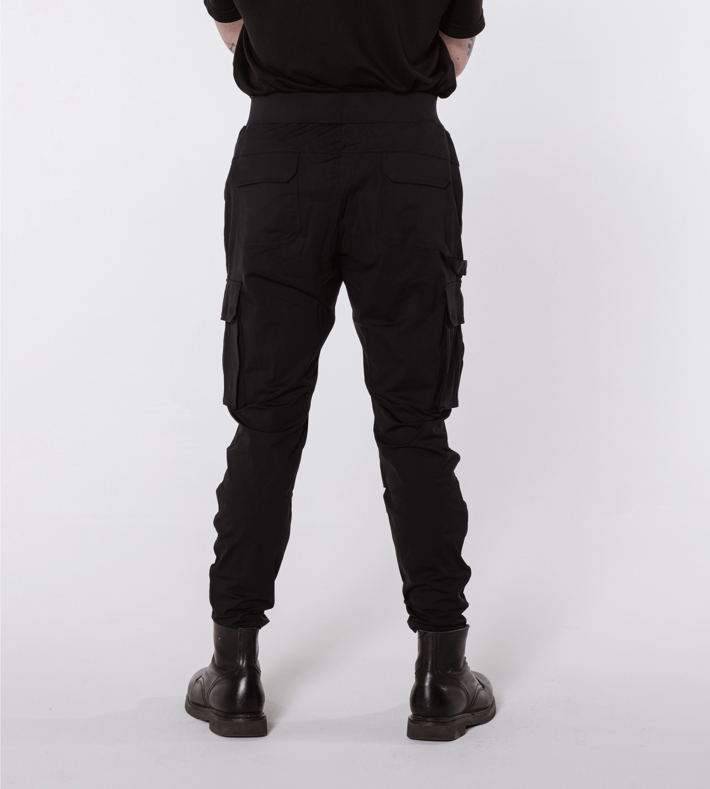 Dubai Cargo back studio fit
