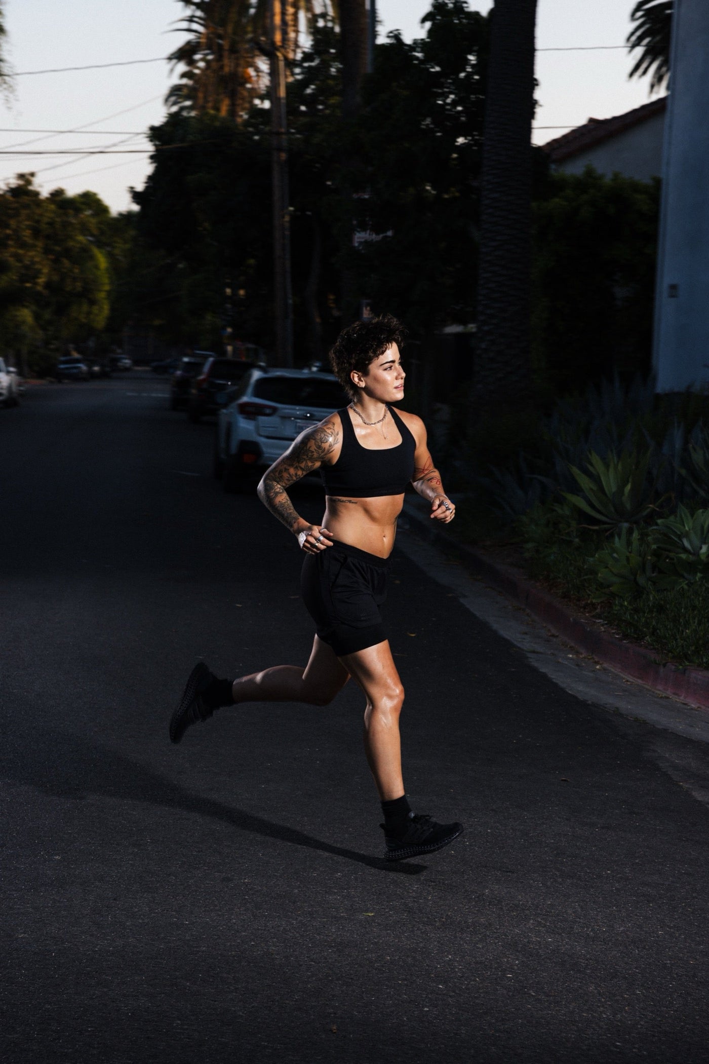 Hawaii 5 inch Short Black Out outdoor running wear