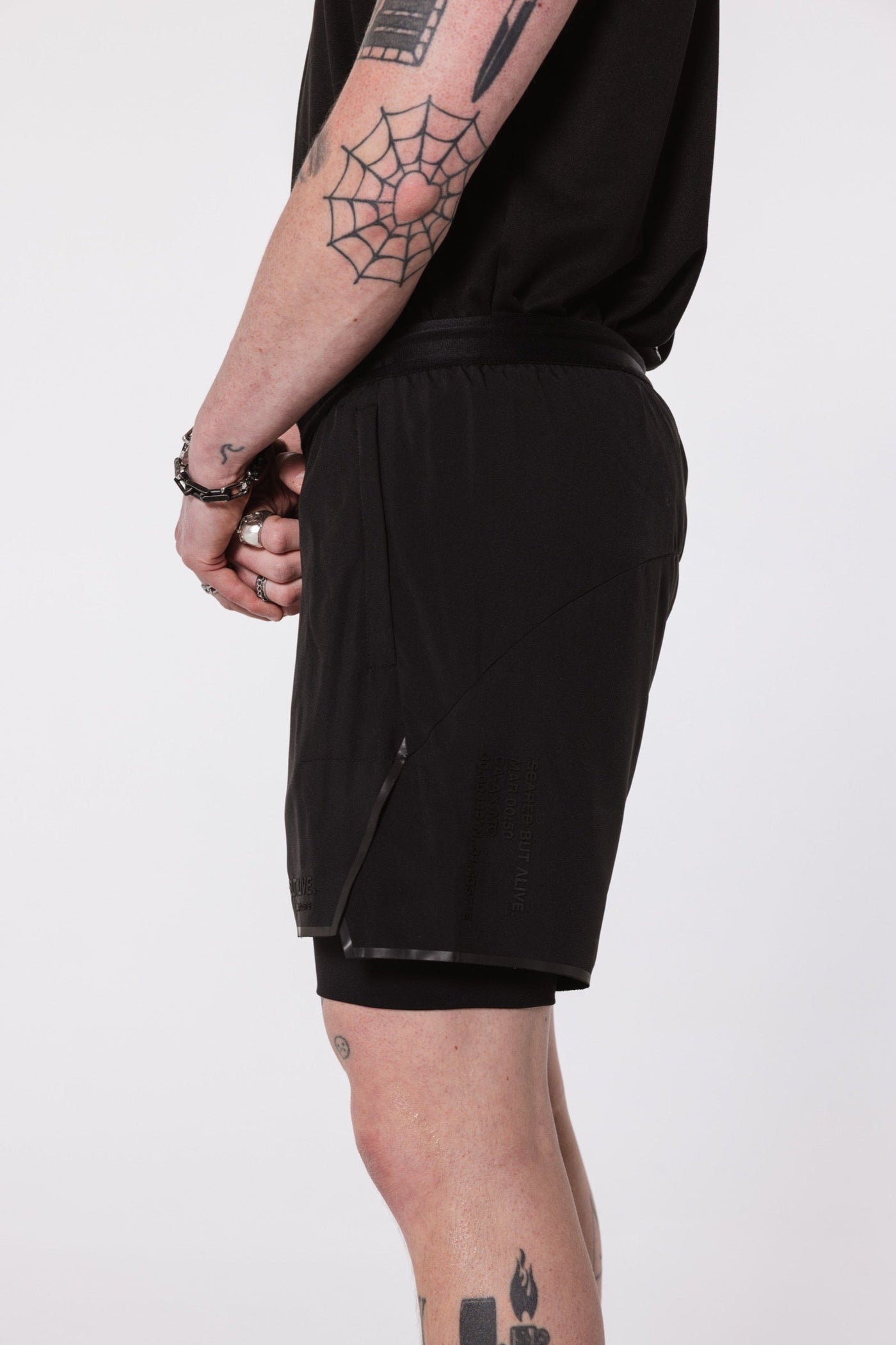 Berlin 7 inch Short Black Out side and pocket detail