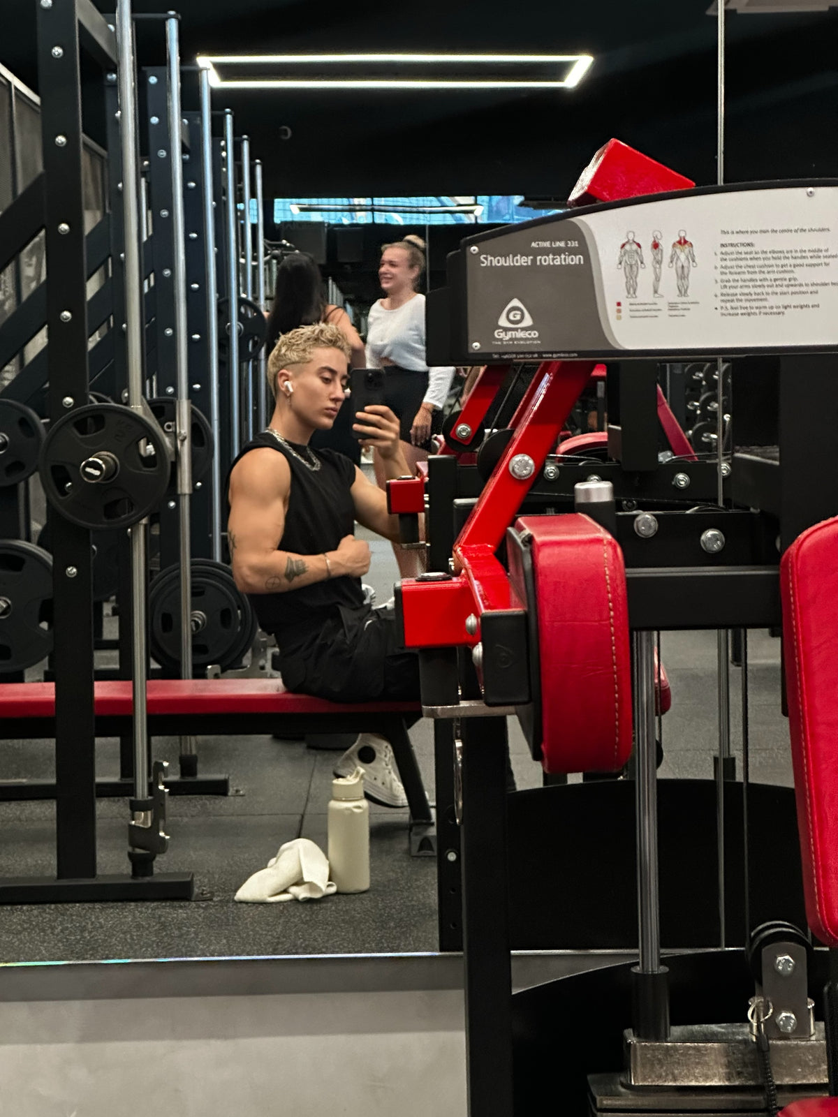 Stockholm Tank Black Out gym seated mirror fit